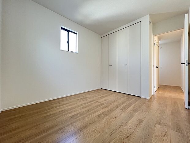 【洋室】洋室5.2帖　お子さまのお部屋としてもお使いいただけます