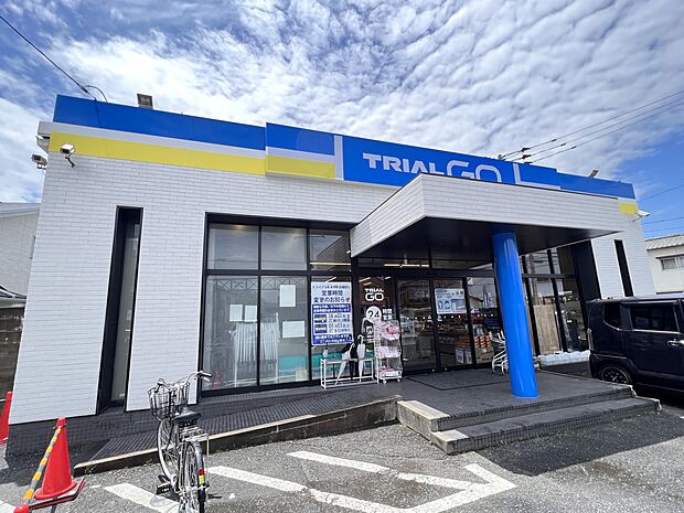 TRIAL　GO　曰佐店（約500m・徒歩7分）