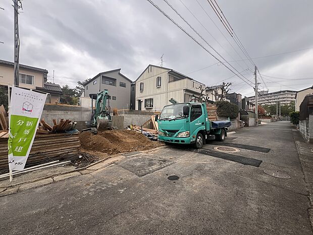 【前面道路含む現地写真】南東側5m公道