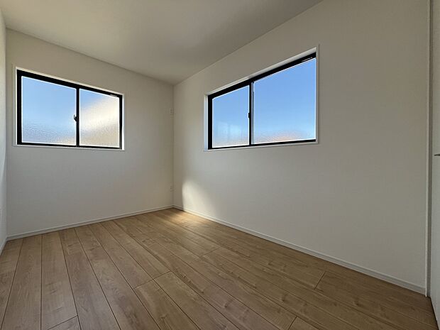 【洋室】洋室5帖　2階には洋室を4部屋ご用意しました