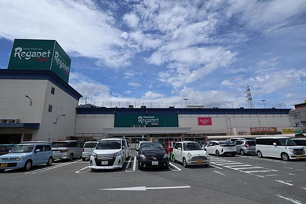 西鉄ストアレガネット朝倉街道店（約1,700m・徒歩22分）