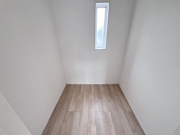 【同仕様写真(その他内観)】納戸スペース3帖付（同仕様）