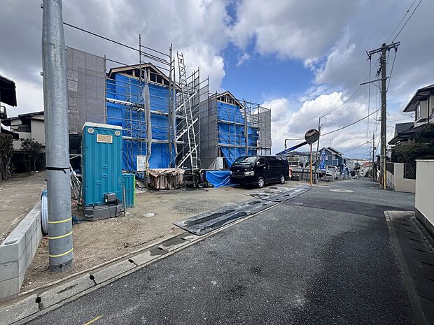 【前面道路含む現地写真】前面道路:南東側4m公道