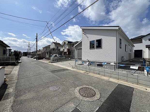 【前面道路含む現地写真】東側5m公道