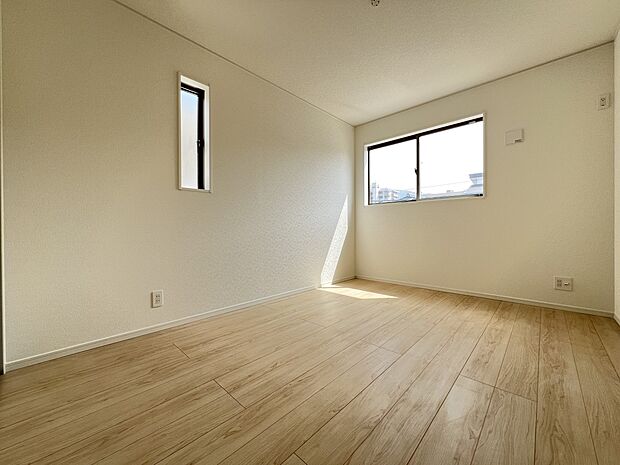 【洋室】洋室5帖 お子さまのお部屋としてもお使いいただけます(1号棟)