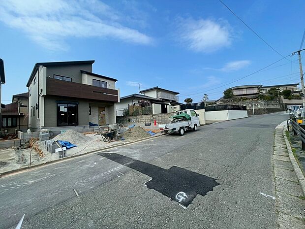 【前面道路含む現地写真】南東側6.4m公道