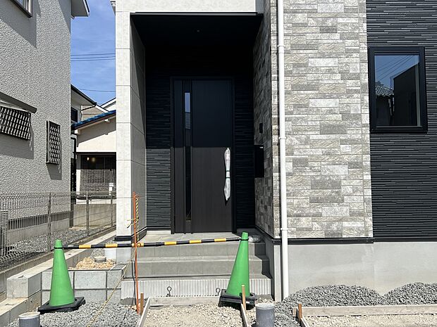 【玄関】玄関アプローチ部分
