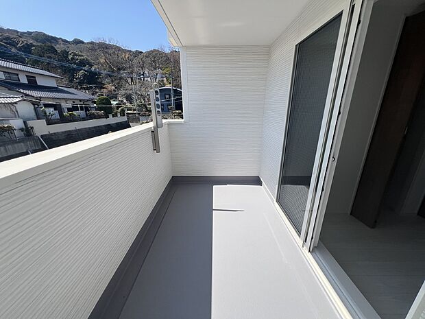 【バルコニー】洋室7.25帖からアクセス可能なバルコニー(2号地)
