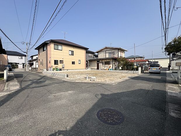 【現地外観写真】開放的な角地です