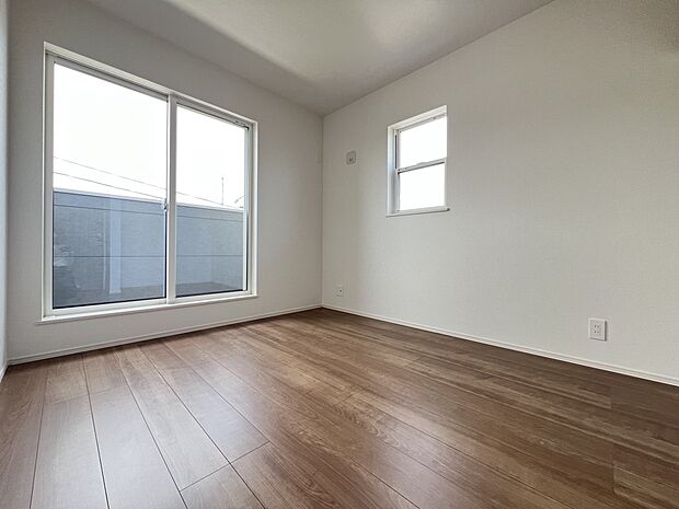 【洋室】洋室5.2帖 バルコニー付のお部屋です(1号地)