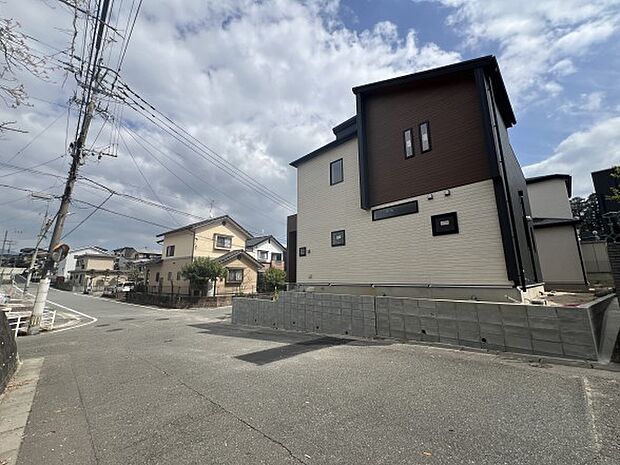 【前面道路含む現地写真】接道:北側6.6m公道