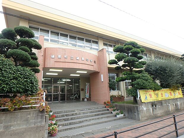 篠栗町立篠栗中学校(約1,400m・徒歩18分)