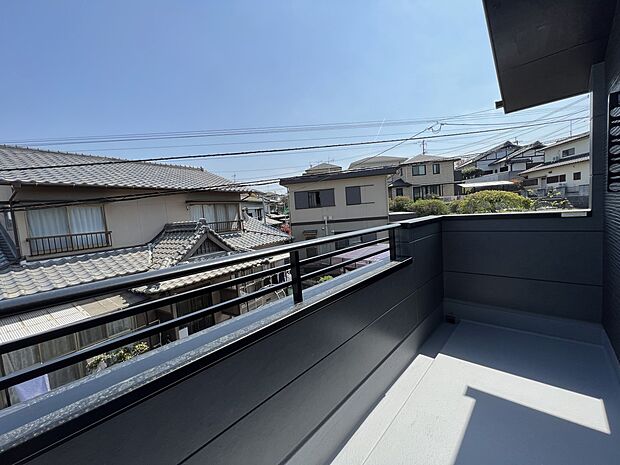 【同仕様写真(その他内観)】バルコニーは2.3階にご用意いたします(2号棟同仕様)