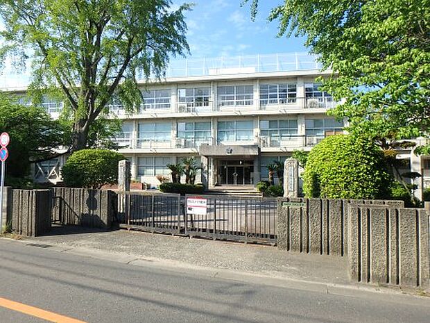 粕屋町立大川小学校(約1,100m・徒歩14分)