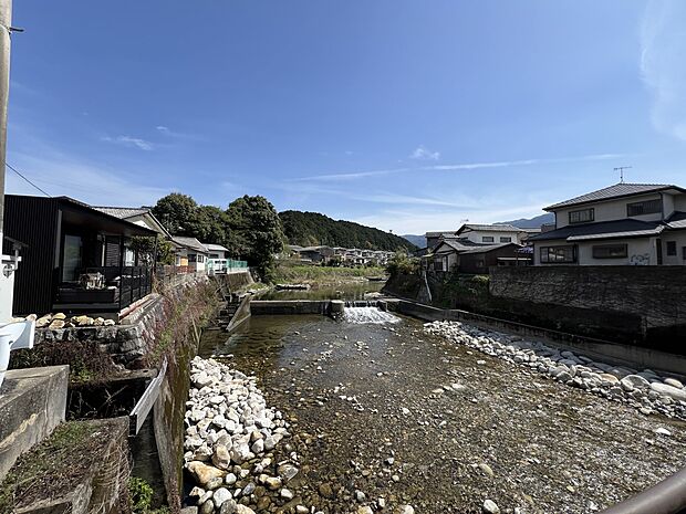 【現地外観写真】すぐそばに室見川が流れる閑静な住宅地です