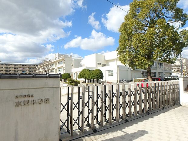 太宰府市立水城小学校（約1,600m・徒歩20分）