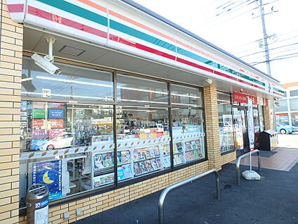 セブンイレブン春日大土居店 500m(7分)