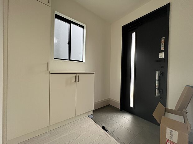 【玄関】シューズボックス付きの玄関(1号棟)