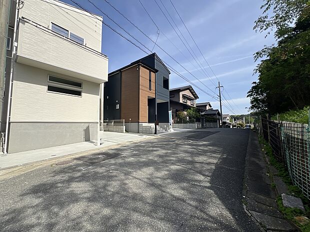 【前面道路含む現地写真】西側5.9m公道