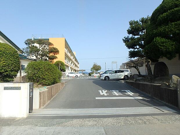 大野城市立大野南小学校(約1,400m・徒歩18分)