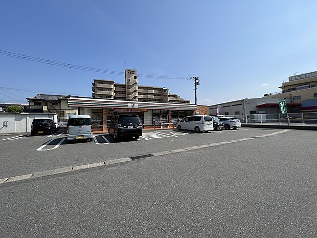 セブン-イレブン 福岡警弥郷1丁目店(約500m・徒歩7分)