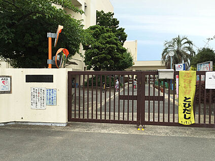 摂津市立鳥飼西小学校 791ｍ(徒歩10分)