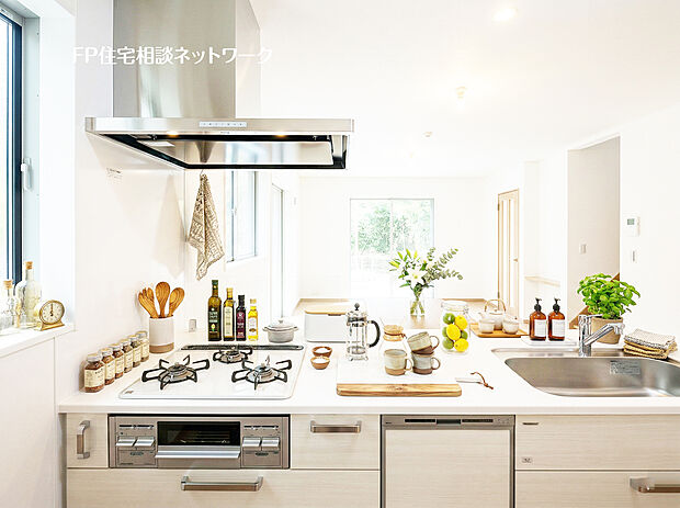 キッチン~本画像はAIがCGで小物作成しており、実際の現地に小物は設置されておりません。また、販売価格に小物等は含まれておりません。