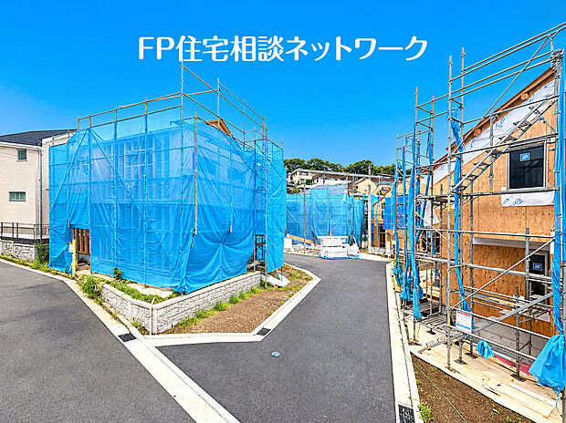 四季を通じて自然と触れ合えるスポットが周辺には盛りだくさん!お散歩やジョギング、週末のご家族での遊びに最適です。目の前に広がる開放感とゆとり、暮らしの夢を育む理想の住まいがここにはあります。