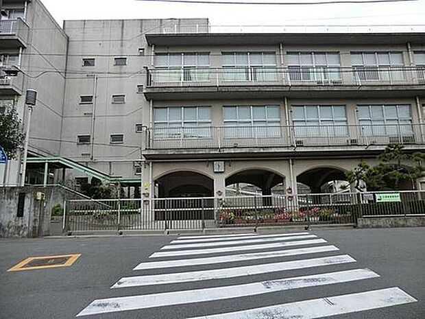 横浜市立老松中学校（約1,000m）