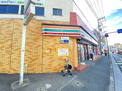 セブンイレブン横浜小机町店 500m