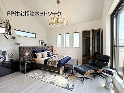 光に満たされた、心地よい洋室