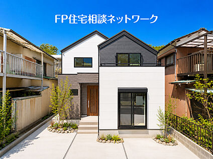 明るさとゆとりが調和する、心地よいLDKのある住まい