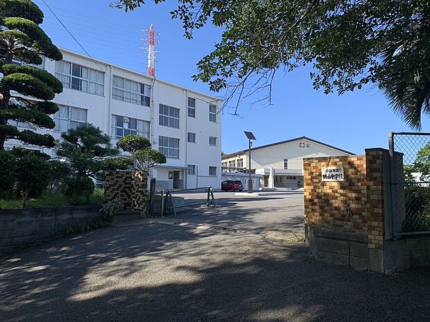 桃山中学校