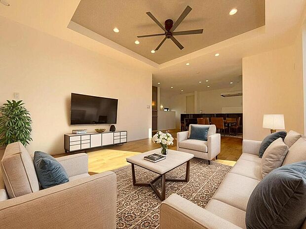 【ＬＤＫ】
ゆったり１９．１２帖のＬＤＫ。家具はCGです♪