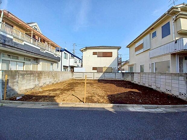 【現地写真】
モデルハウスのご案内や建物プレゼンテーションも承りますので、お気軽にお申し付けください。