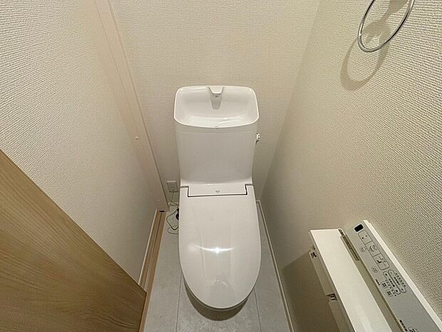 【施工例】■モデルハウスのご案内や、ショールームにてキッチン等水回り設備や、フローリング等の建材や外壁材の実物をご覧頂けます
■お気軽にお問合せ下さい
