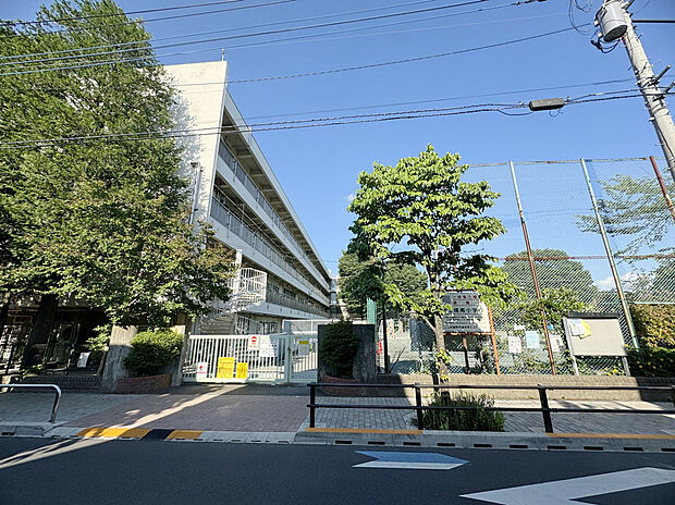 武蔵野市立境南小学校（約693m）