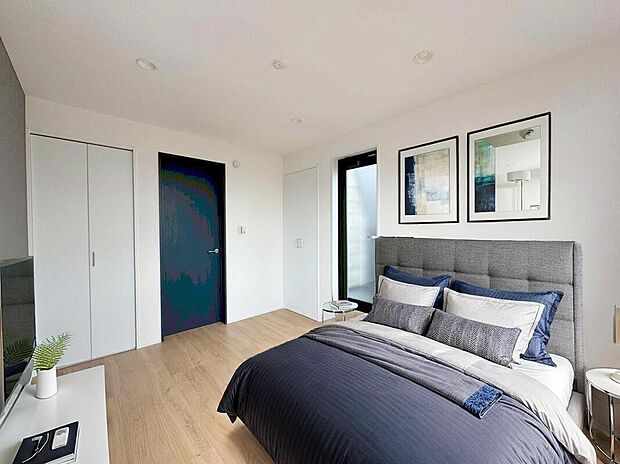 【D号棟洋室】おしゃれなアクセントクロス採用♪家具はCGです♪