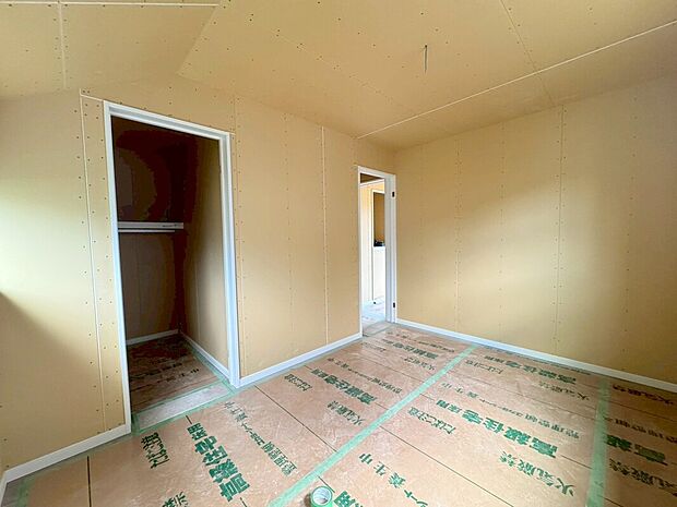 【洋室】写真はお部屋のイメージです♪３階北側の洋室約６．０帖。