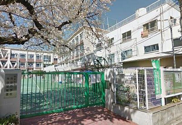 新宿区立市谷小学校（約474m）