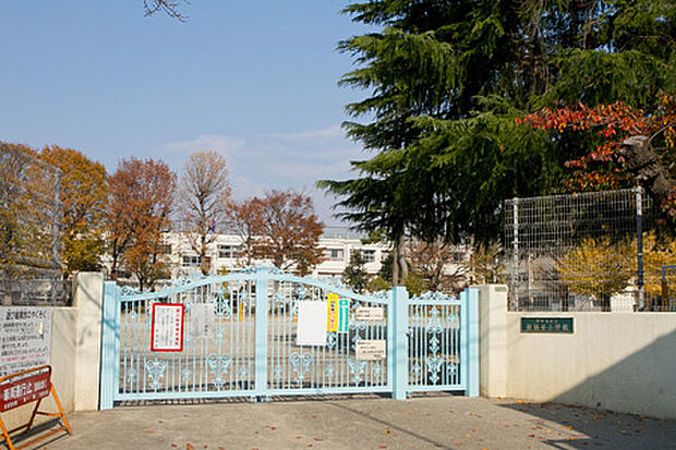 世田谷区立祖師谷小学校（約432m）