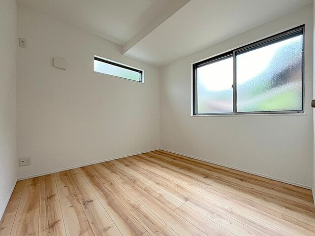 【施工例】■モデルハウスのご案内や、ショールームにてキッチン等水回り設備や、フローリング等の建材や外壁材の実物をご覧頂けます
■お気軽にお問合せ下さい