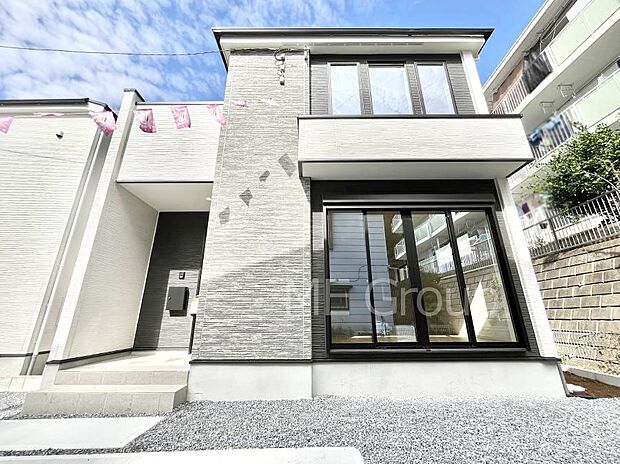 洗練された外観、上質な住空間が広がる室内は永く安心して過ごせる住居です。 