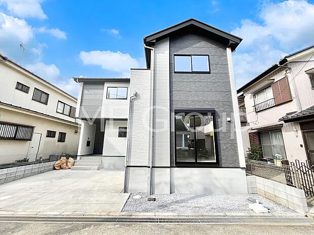 洗練された外観、上質な住空間が広がる室内は永く安心して過ごせる住居です。 