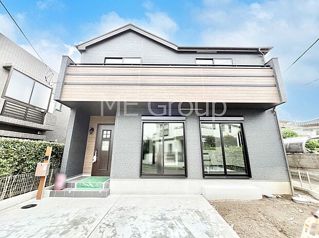 洗練された外観、上質な住空間が広がる室内は永く安心して過ごせる住居です。