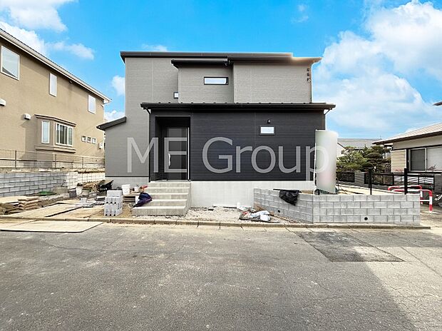 たっぷりの陽光と開放感に包まれる明るい住まい