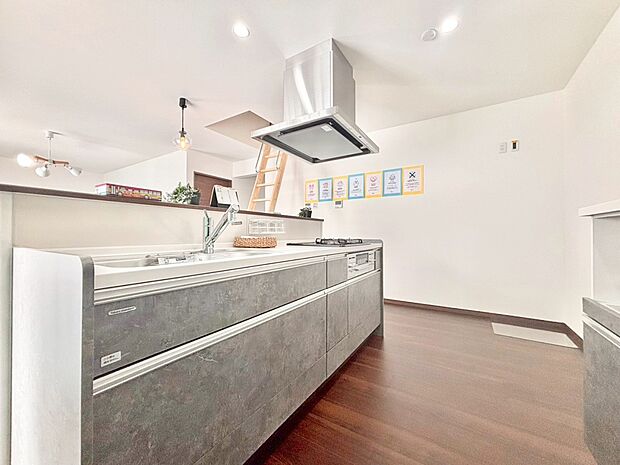 毎日使うキッチンだから、使いやすさ＆お手入れのしやすさにこだわりました。  