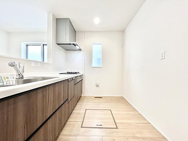 ゆとりあるキッチンではご家族と楽しくお料理ができます。