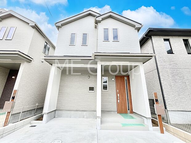 洗練された外観、上質な住空間が広がる室内は永く安心して過ごせる住居です。