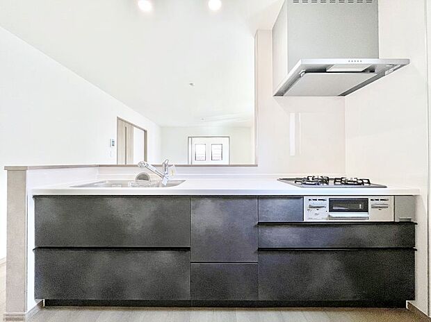 毎日使うキッチンだから、使いやすさ&お手入れのしやすさにこだわりました。